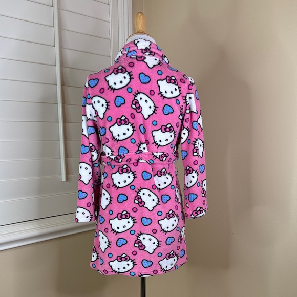 Hello Kitty Robe - Picture 4 of 9